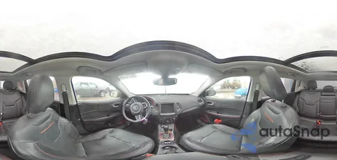 2019 Jeep Compass Trailhawk из США, поврежденный, VIN 3C4NJDDB7KT661987